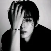 ─∘𖤐𝐿𝑦𝑎𝑛 𝑀𝑢𝑛𝑖𝑧