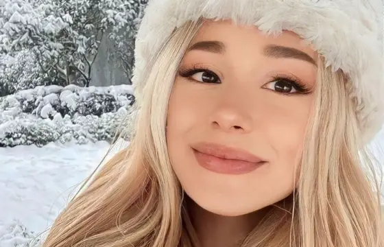 Qual foi o filme/serie que a Ariana fez de mais sucesso???