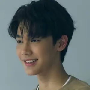 Ren 🫦 (quieto, nerd e Tímido)