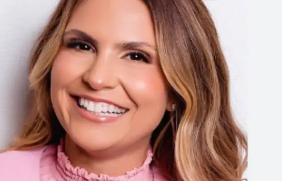 Aline Barros congrega em que igreja ?