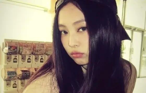 JENNIE