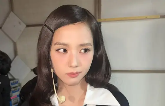 Qual a idade da jisoo, integrante do blackpink?