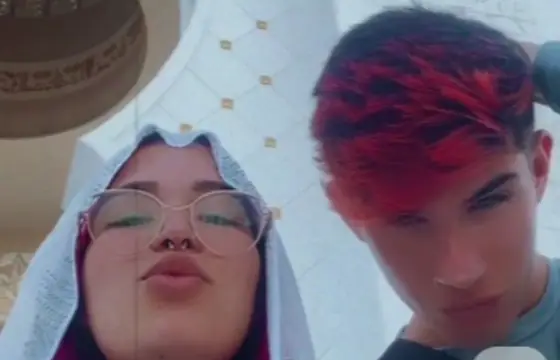 Quem e o casal de fofoquitos?