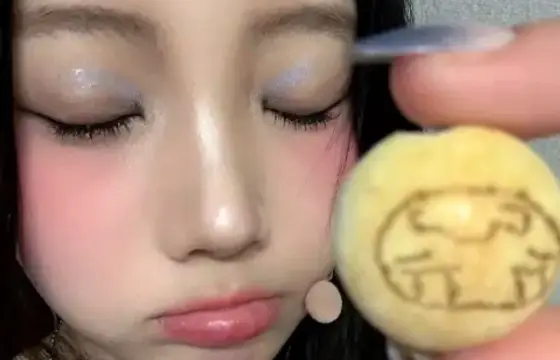 Qual é a cor favorita da wonhee?
