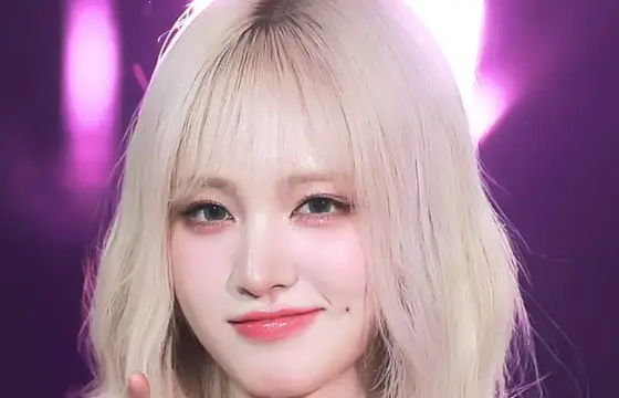 Quem e a Idol na foto?