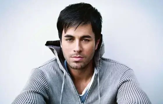 Quem é este cantor?