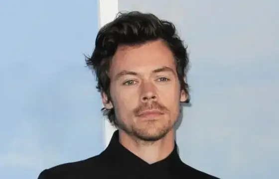 Quem é este cantor?