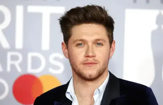 Quem é este cantor?