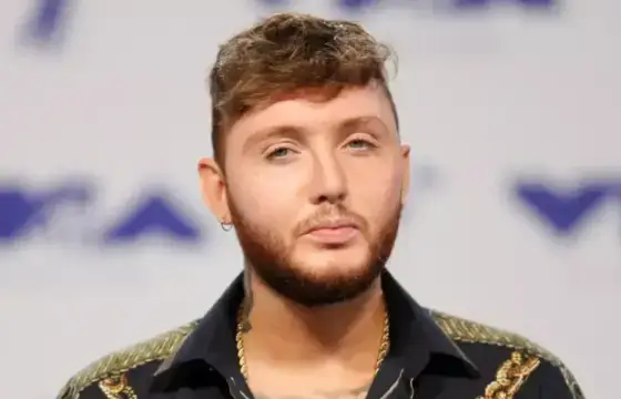 Quem é este cantor?