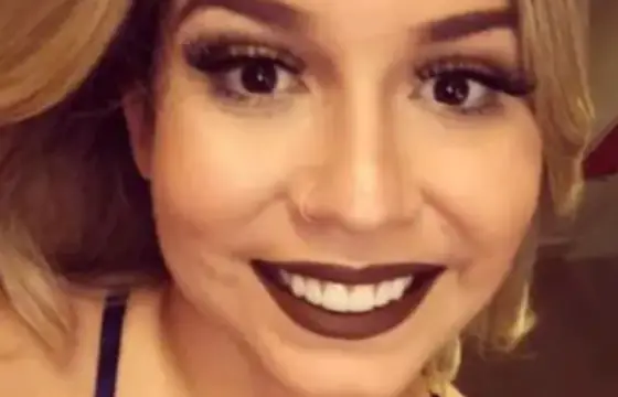 Qual é o nome completo da cantora ?