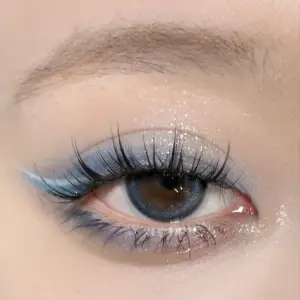 Minimalista e prática.