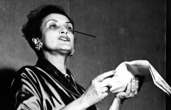 Lua Adversa - Cecília Meireles