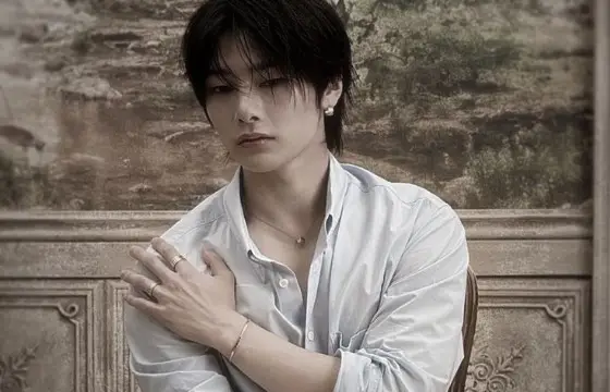 - De qual música é essa frase?
“Stray Kids still gonna rock,
On the Hellevator”