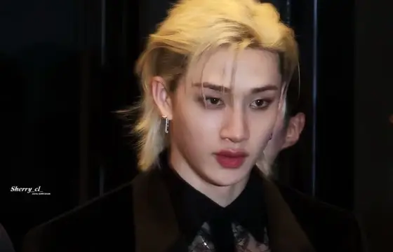 - De qual música é essa frase?
“I Wanna send my code to you“