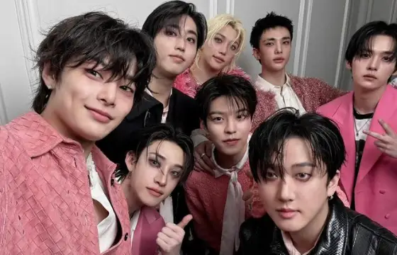 Em que ano que o stray kids debutou?