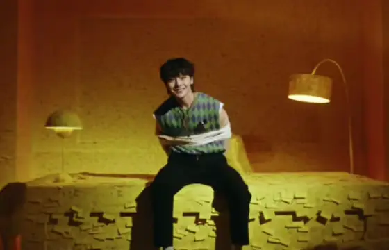 De qual música é essa cena?