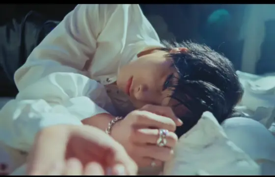 De qual música é essa cena?