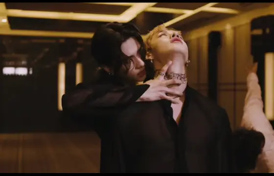 De qual música é essa cena?