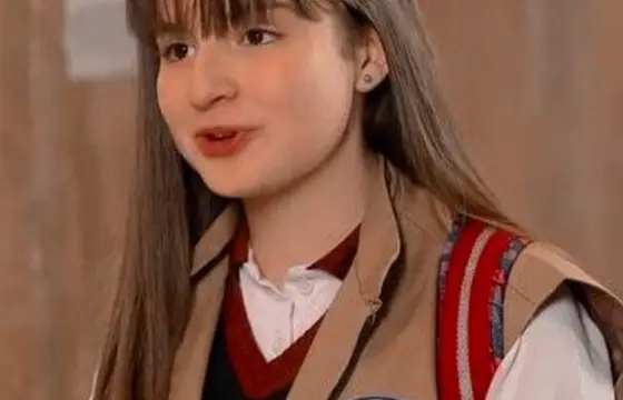 O que aconteceu para que poliana fosse morar com a tia?